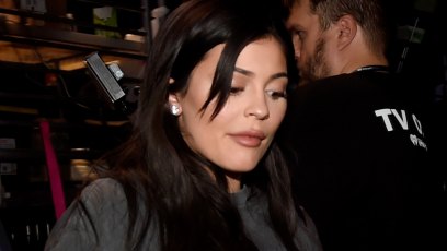 Kylie jenner pregnant family feud