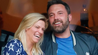 Ben affleck lindsay shookus engaged