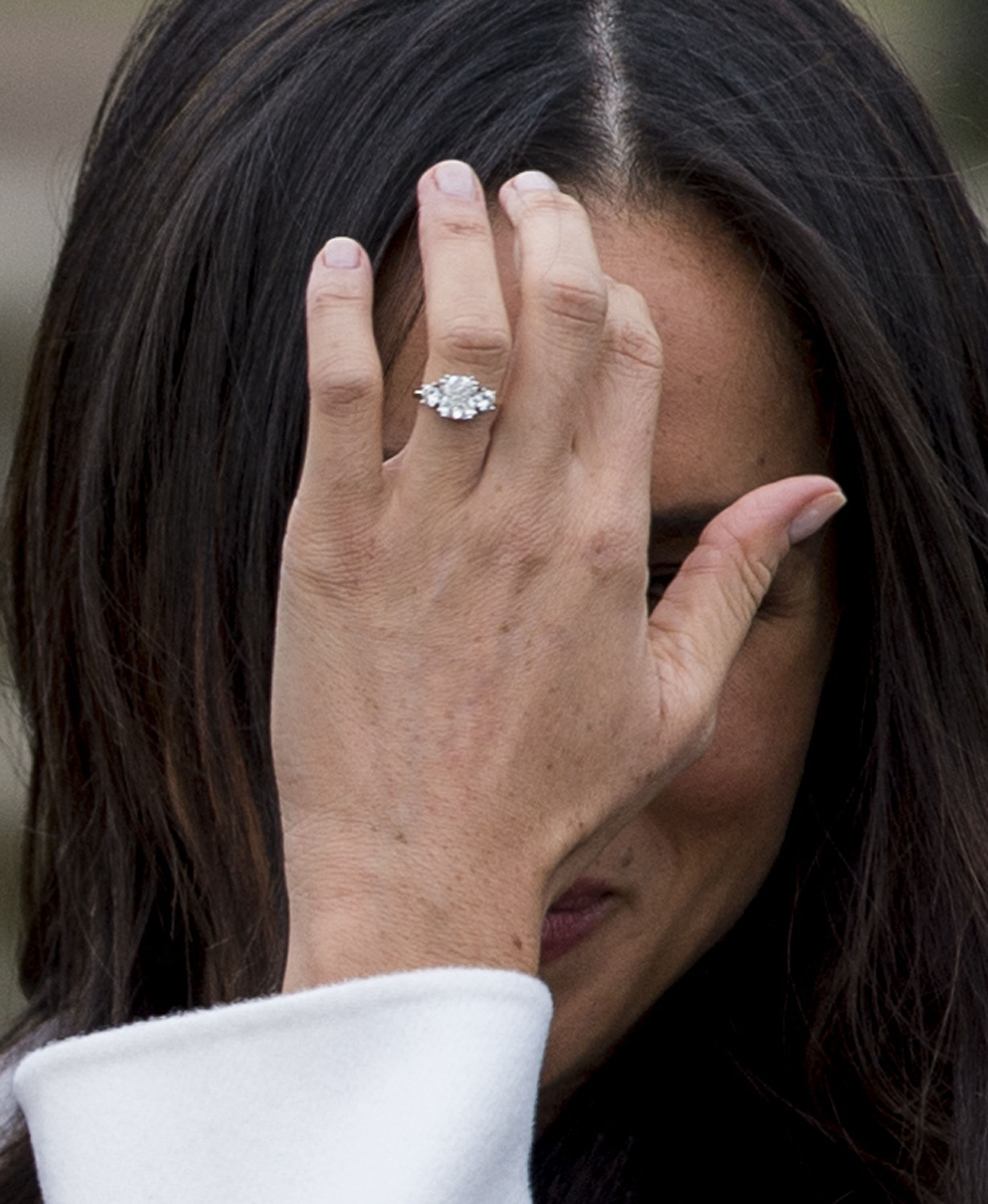 Prince Harry 'to give Meghan Markle engagement ring made from Princess  Diana's bracelet' | IBTimes UK