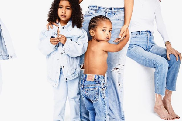 Kardashian christmas 8
