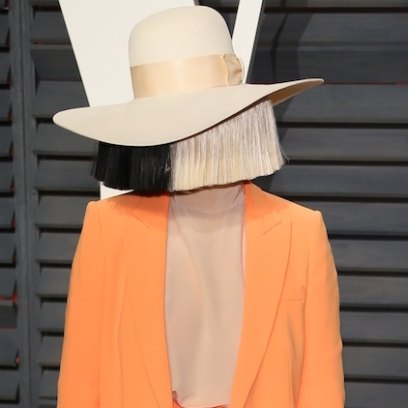 What does sia look like