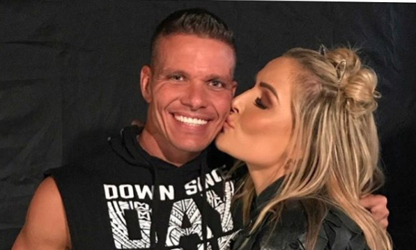 Why isnt tj on total divas anymore