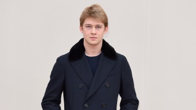 joe alwyn getty images joe alwyn getty images