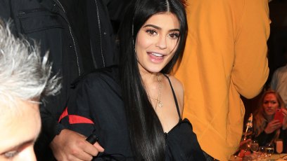 Kylie jenner pregnant retire