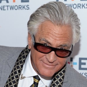 What happened to barry on storage wars