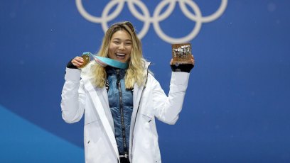 Chloe kim dad sign