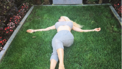 Courtney stodden meditating