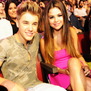 Justin bieber selena gomez glasses