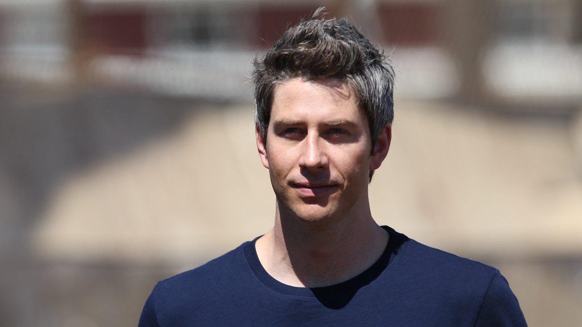 Who goes home on the bachelor two on one date