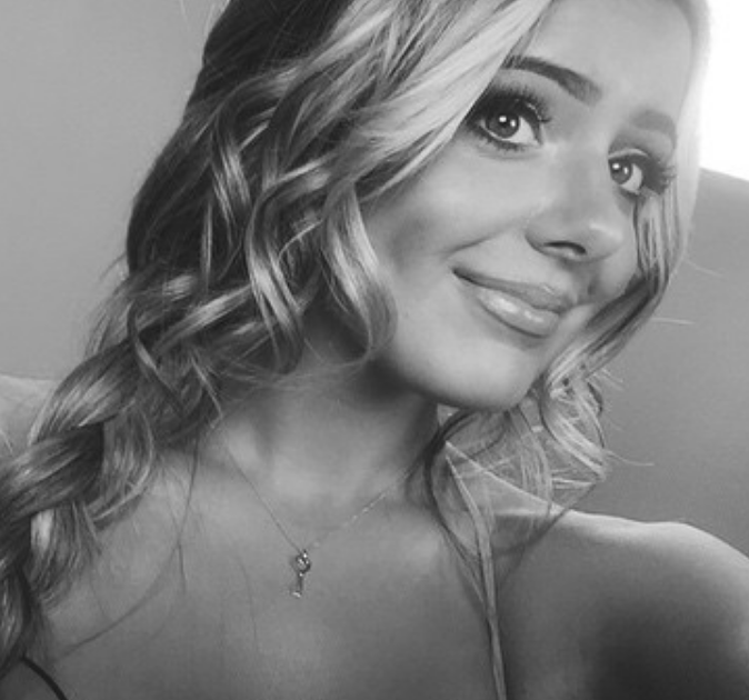 Brielle Biermann Best Instagram Selfies — See Her Hottest Looks Ever