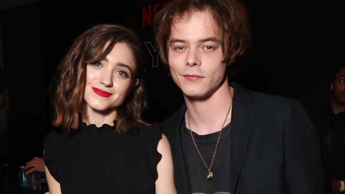 Natalie dyer charlie heaton split