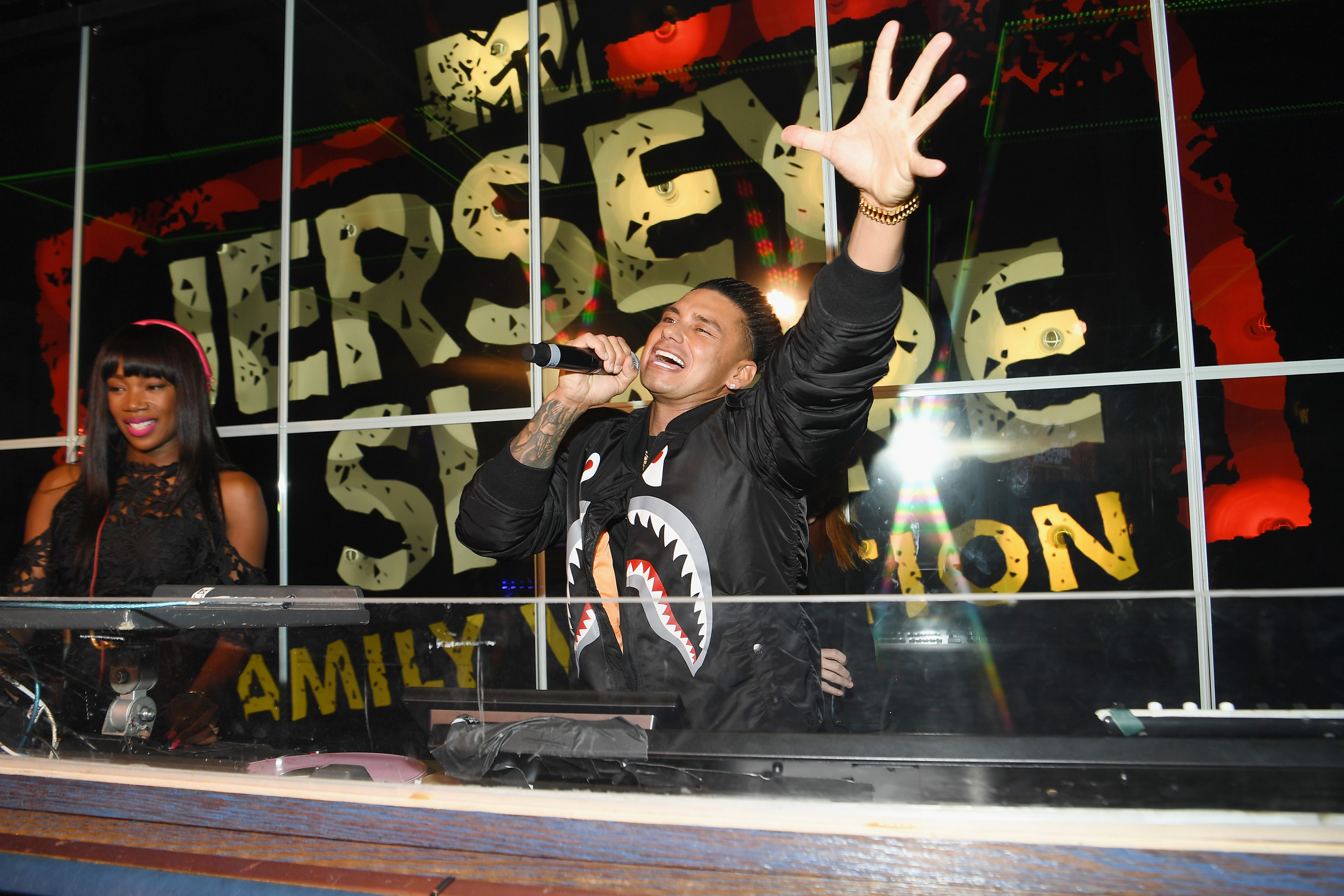 Dj pauly d angelina disses jersey shore