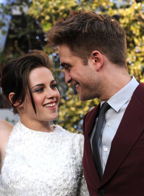 Kristen Stewart and Robert Pattinson Love Story Plus, Details on His