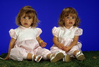 mary-kate and ashley olsen babies mary-kate and ashley olsen babies