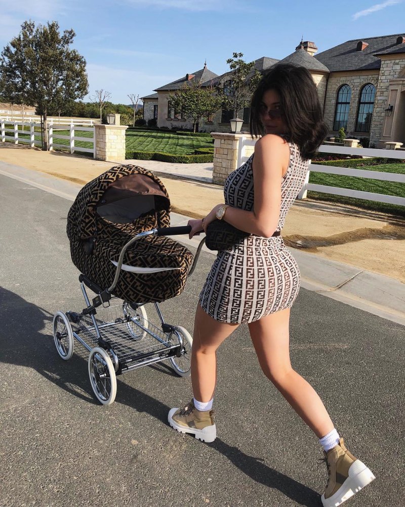 Kylie jenner post baby body
