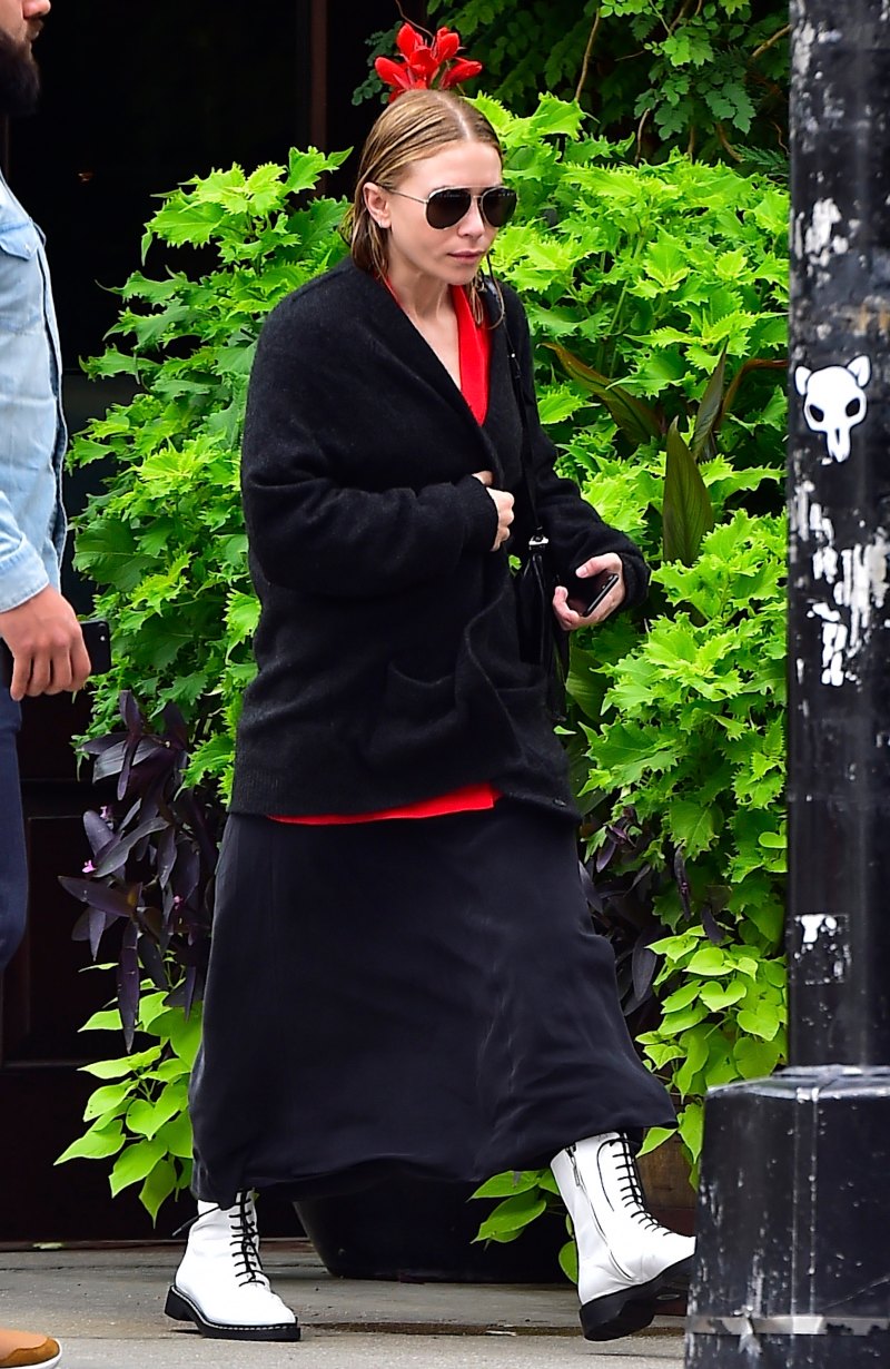 Mary kate olsen baggy