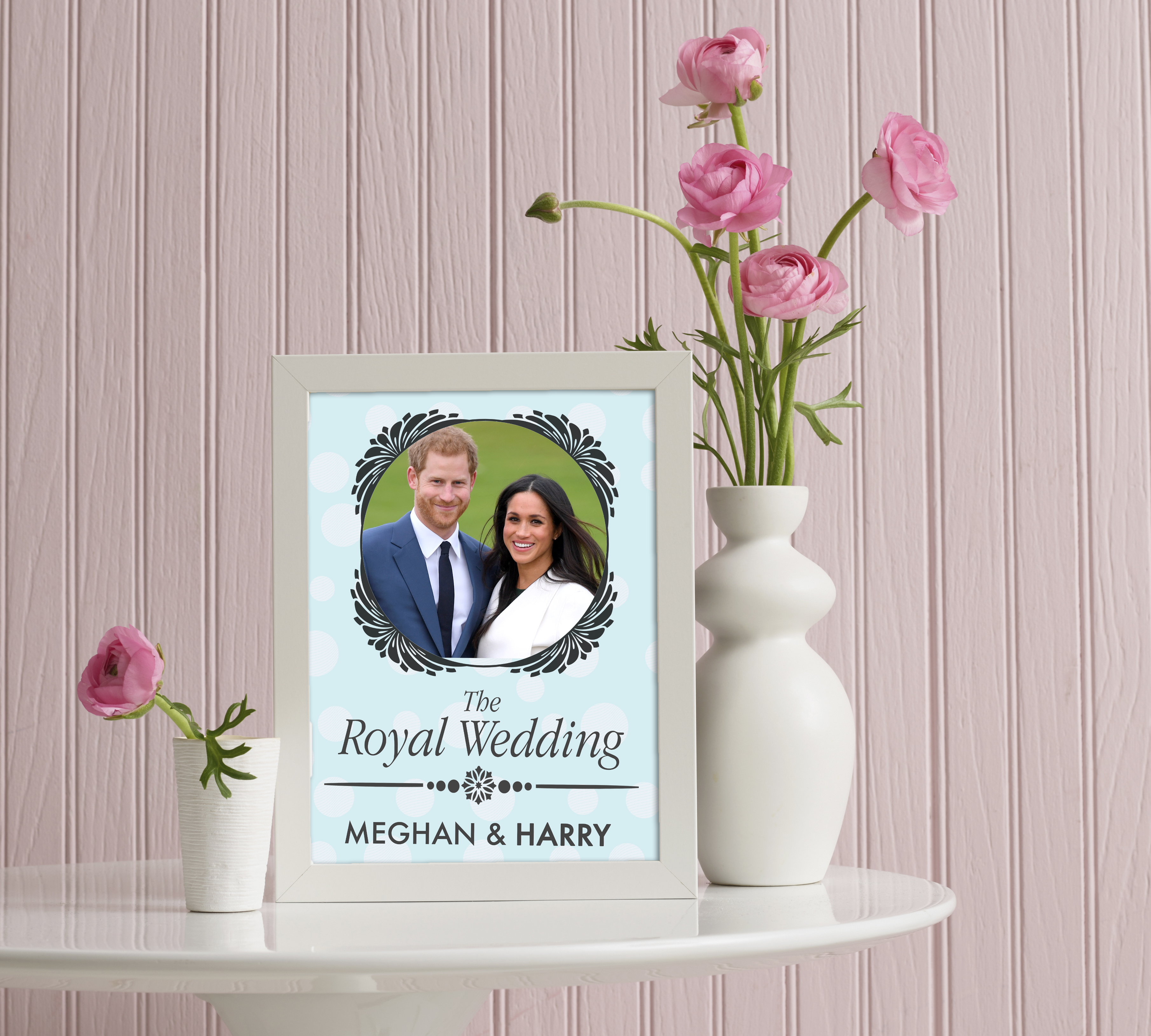 Royal wedding frame party
