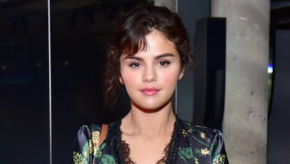 Selena gomez met gala look spray tan