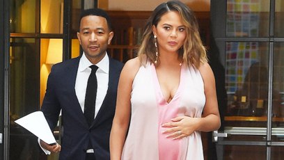 Chrissy teigen baby clothes