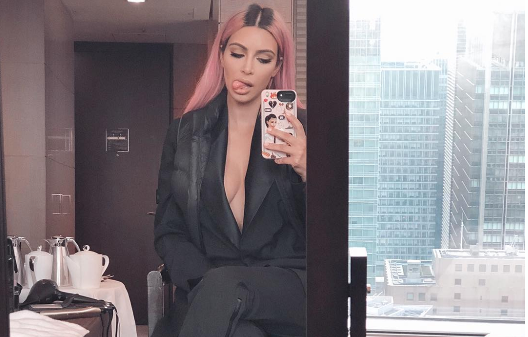 Kim kardashian selfies