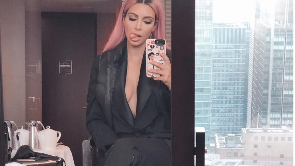 Kim kardashian selfies