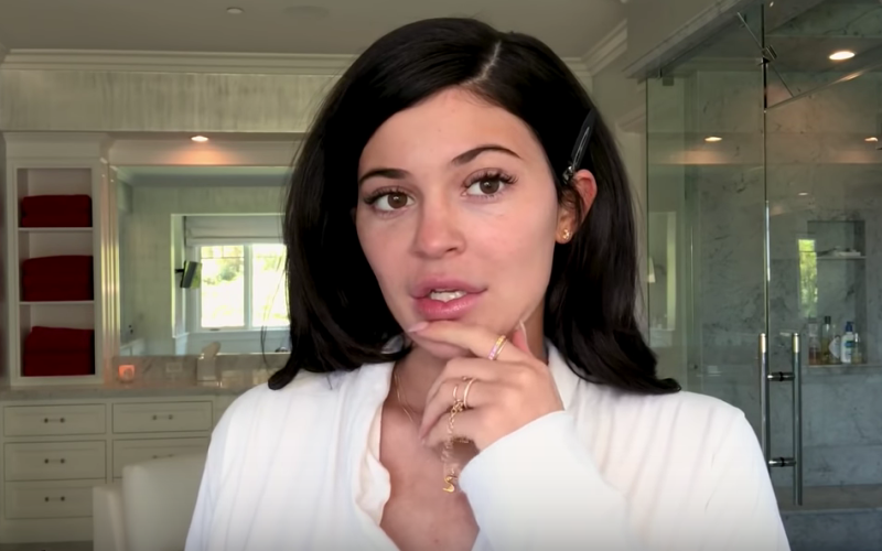 kylie-jenner-makeup-free