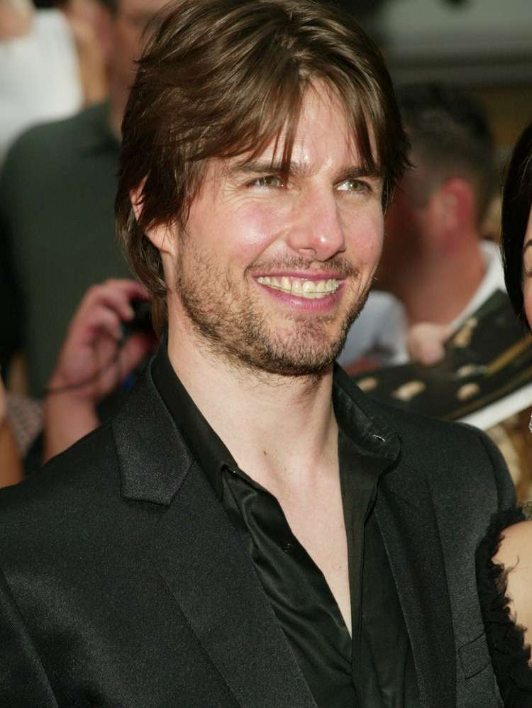 Tom Cruise's Middle Tooth — the Story Behind His Smile