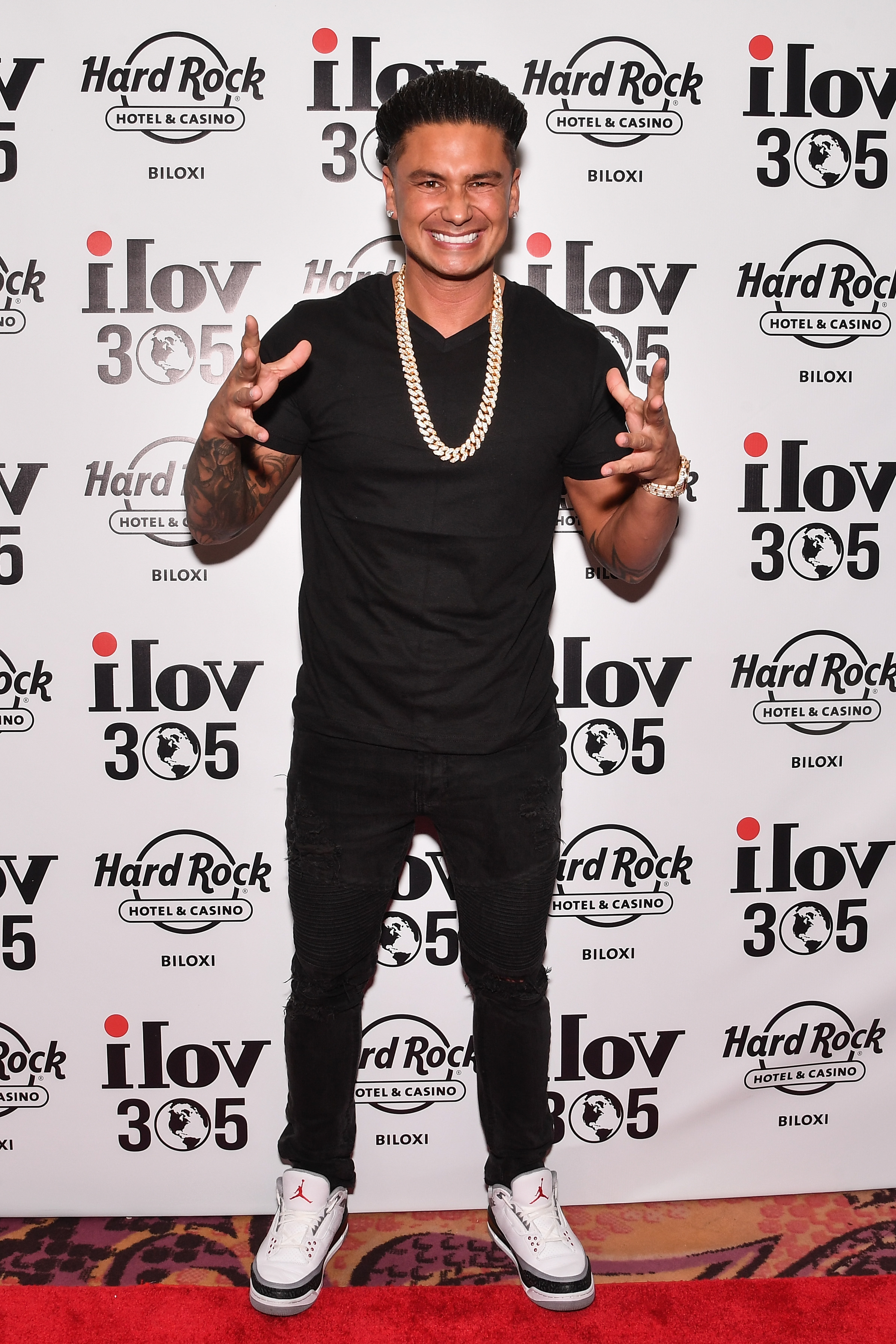 dating show cu pauly d)