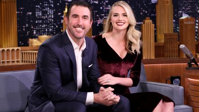 Kate upton pregnant first baby justin verlander