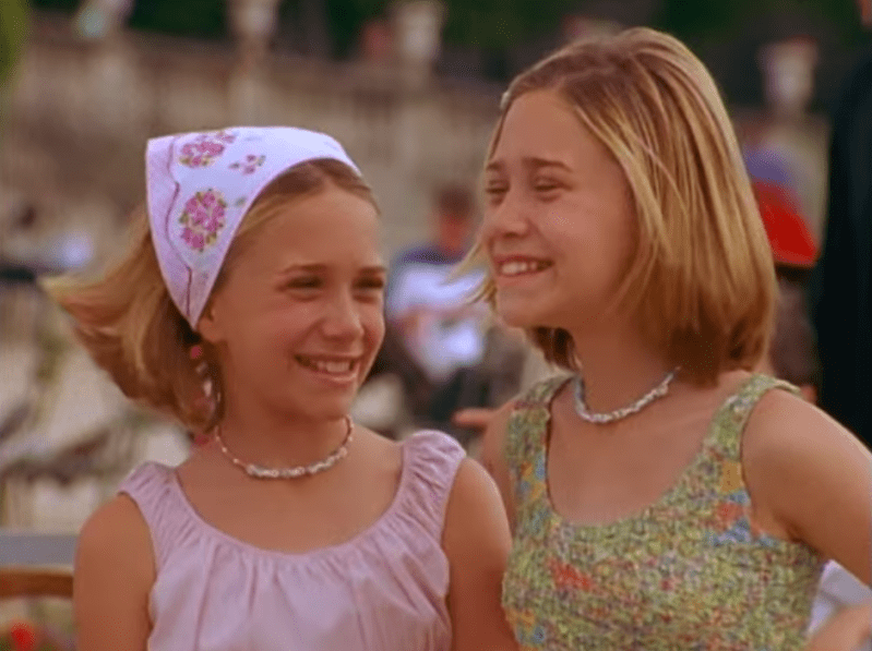 Olsen twins bandana and necklaces