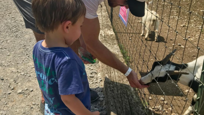 Carrie underwood son isaiah 2