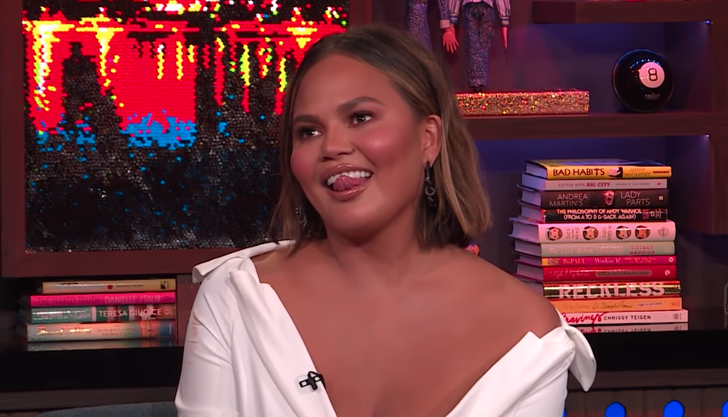 Chrissy teigen cardi b rihanna threesome