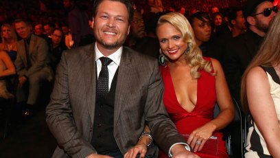 Blake Shelton and Miranda Lambert posing