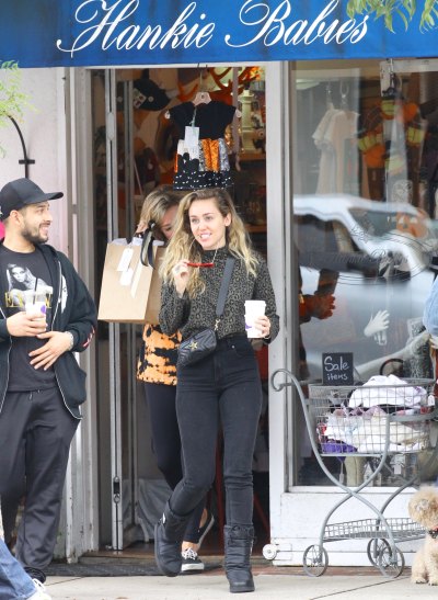 miley-cyrus-baby-store