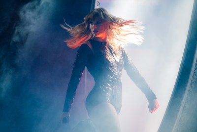 Taylor Swift at the 2018 AMAs