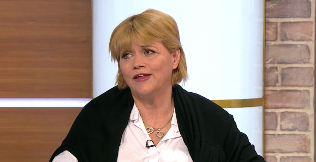 Samantha markle apology meghan markle