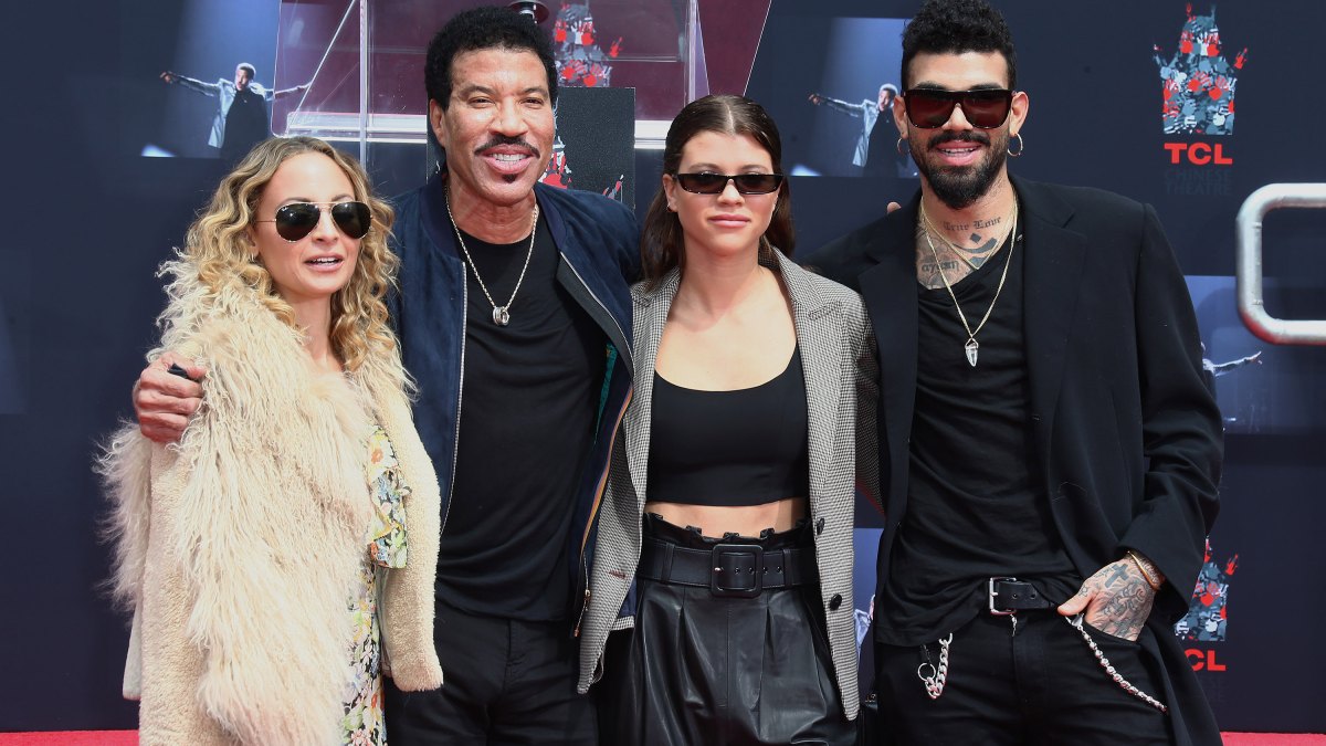 Nicole, Lionel, Sofia, And Miles Richie