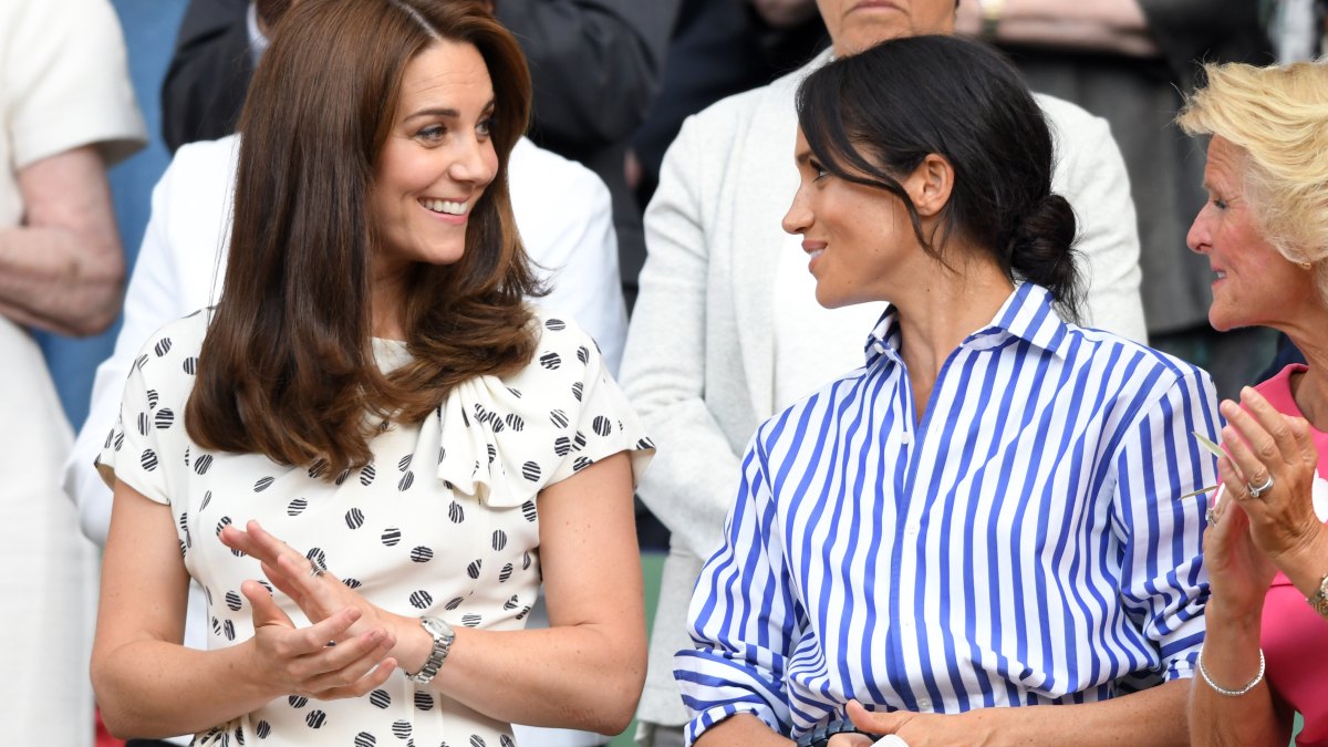 meghan-markle-kate-middleton-laughing