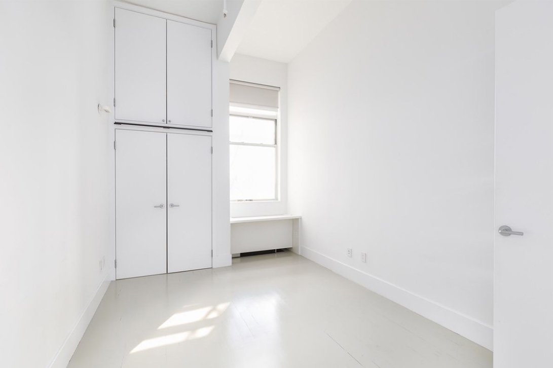 Lena-Dunham-Brooklyn-condo