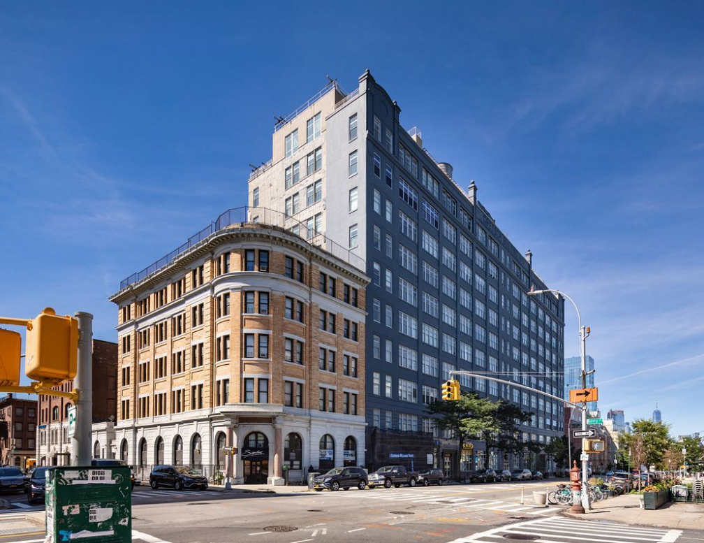 Lena-Dunham-Brooklyn-condo