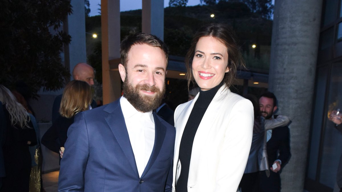 Mandy Moore and Taylor Goldsmith posing