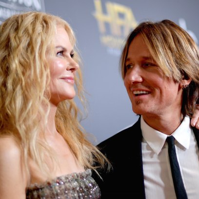 Nicole Kidman and Keith Urban posing