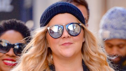 amy schumer vomits on the way to stand up show