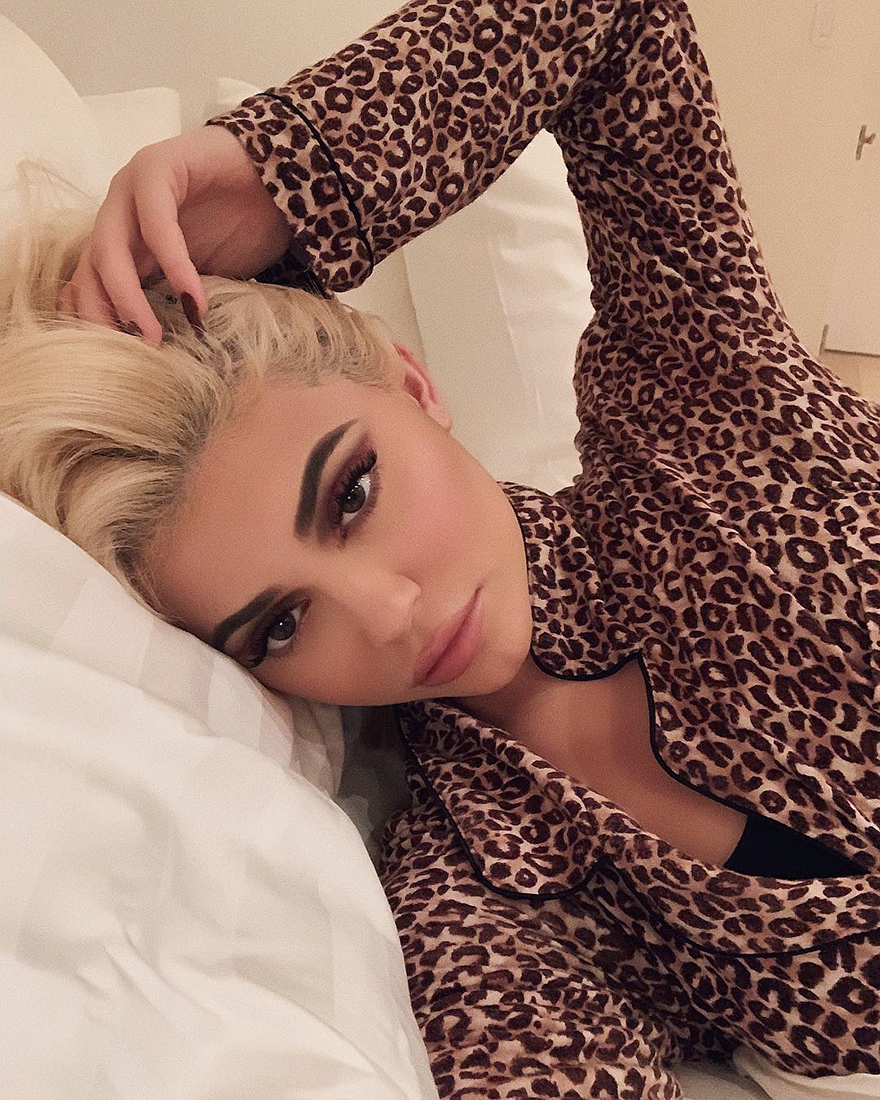 Cheetah-pajamas-Kylie-Jenner