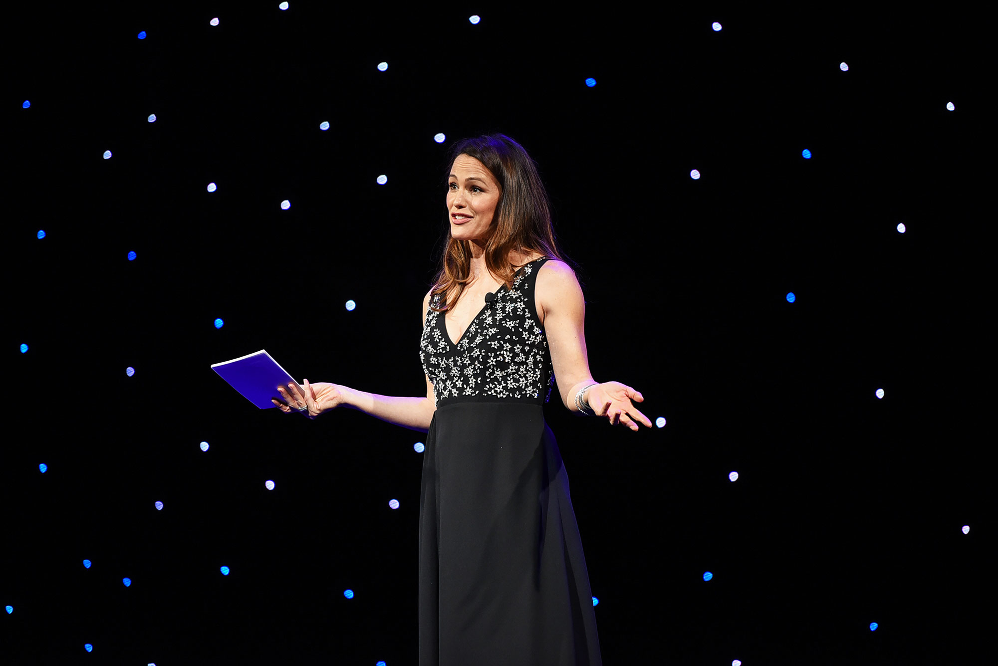 She's Got That New Beau Glow! Jennifer Garner Looks Amaze At The American Ballet Theatre's Annual Holiday Benefit