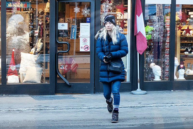 Kaley Cuoco's Looks Like A Total Snow Bunny In Honeymoon Pics With Karl Cook