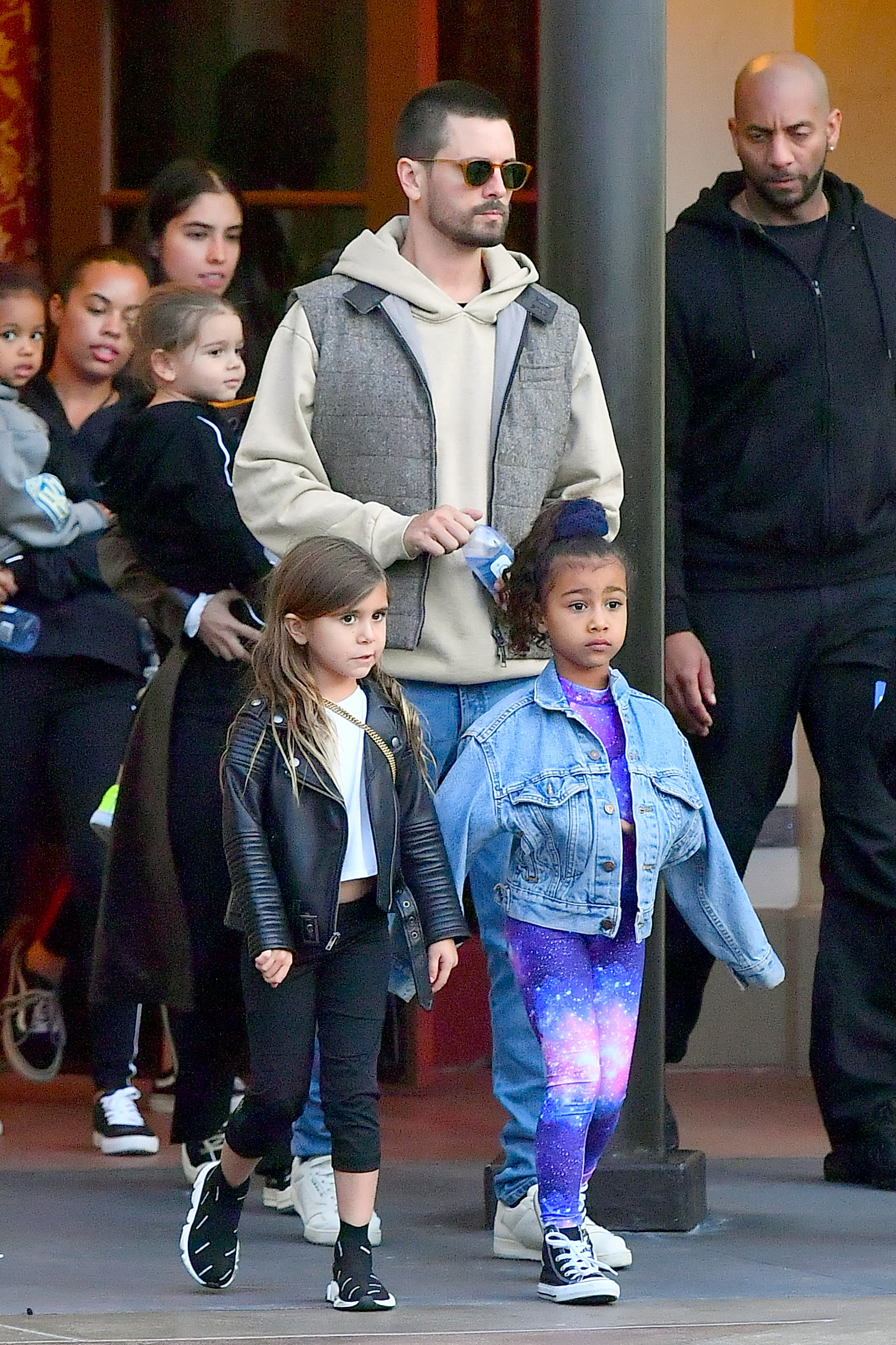 ** PREMIUM EXCLUSIVE RATES APPLY** Kourtney Kardashian and Scott Disick set their differences aside for a fun day at Universal Studios with their kids