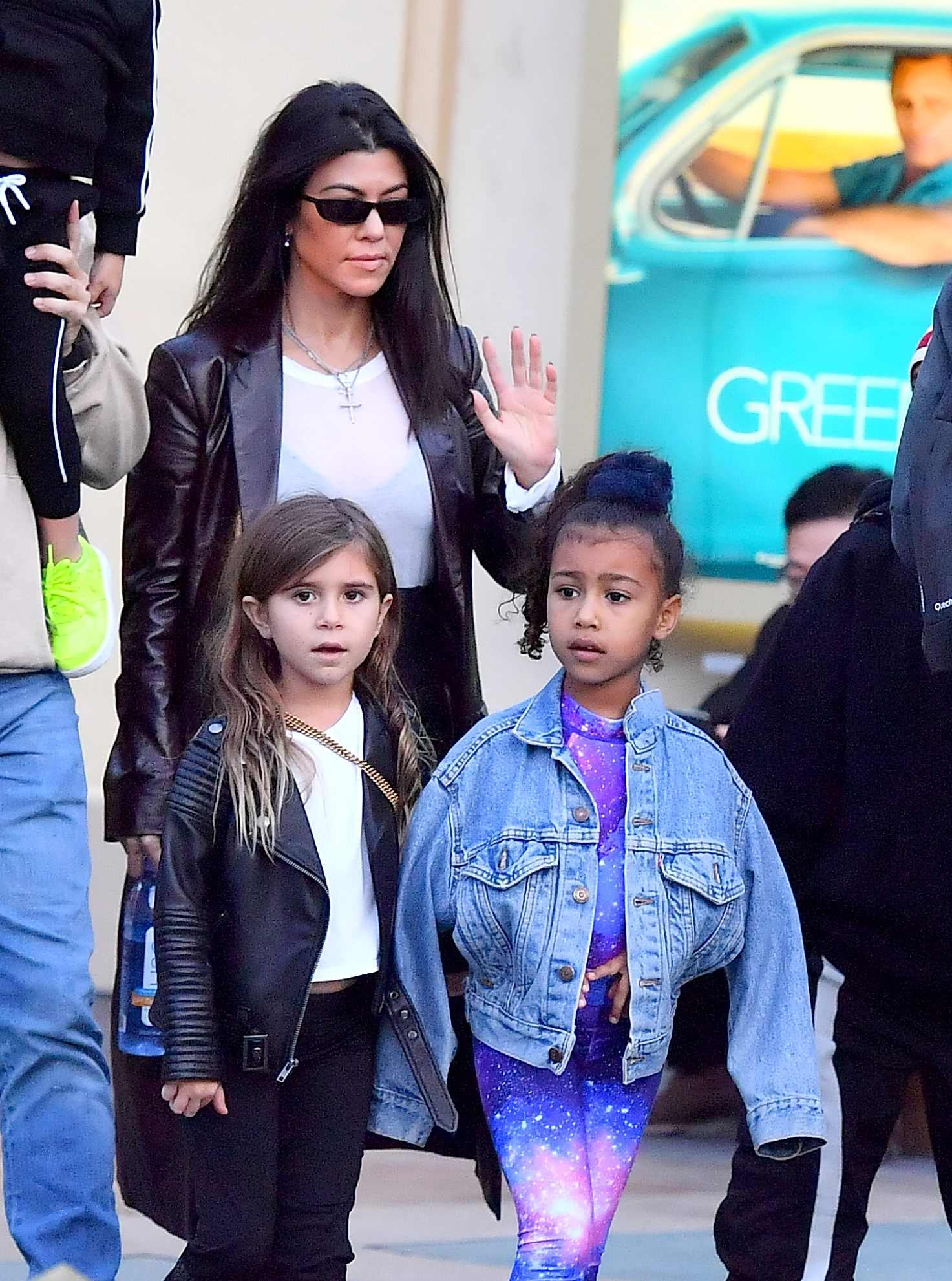 ** PREMIUM EXCLUSIVE RATES APPLY** Kourtney Kardashian and Scott Disick set their differences aside for a fun day at Universal Studios with their kids