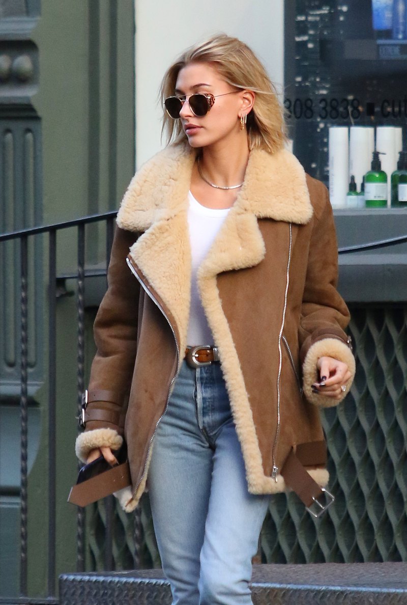 Hailey Baldwin, Short Hair, Walking NYC, Jeans, Brown Jacket