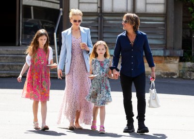 Nicole Kidmnan, Keith Urban, Kids, Walking